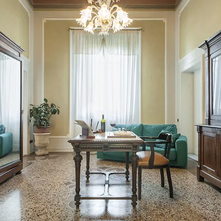 Couette-café Dimora Storica Ai Casini D'ardenza 3*