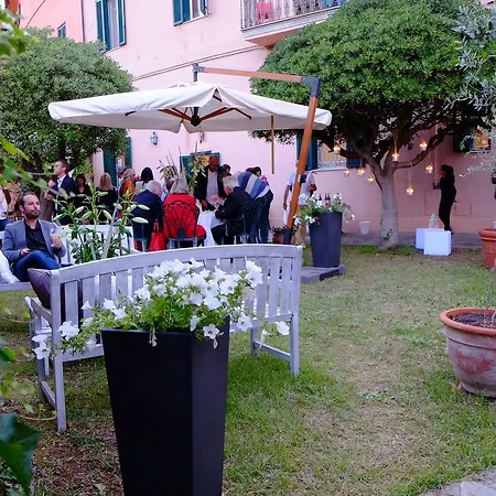 Bed & Breakfast Dimora Storica Ai Casini D'ardenza 3*